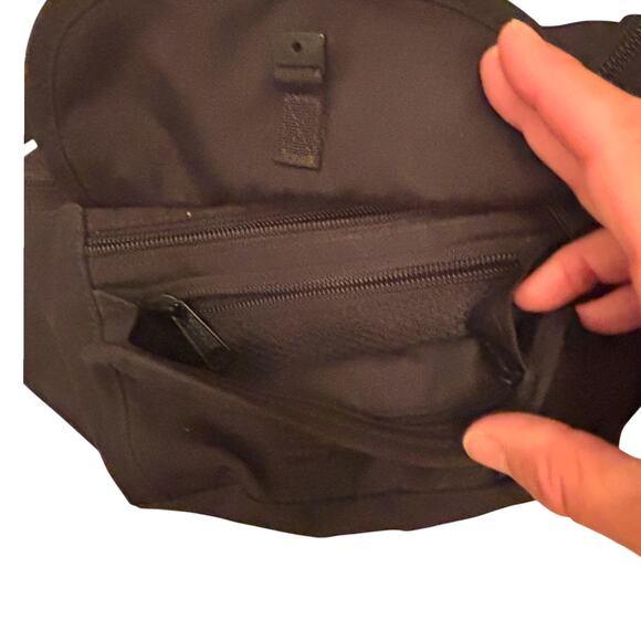 LL Bean Hiking Waist Bag Fanny Pack Adjustable Strap Utility Pack Black - Picture 2 of 5